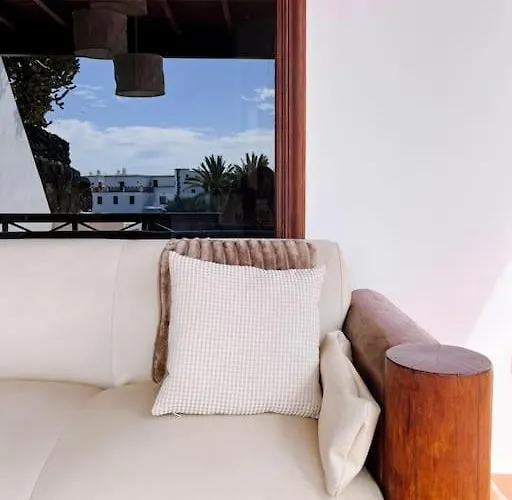 Casa Buna Colorada * Playa Blanca