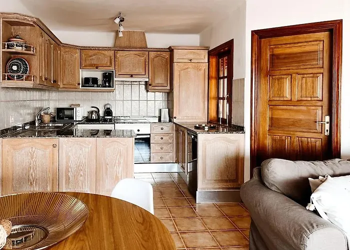 Casa Buna Colorada